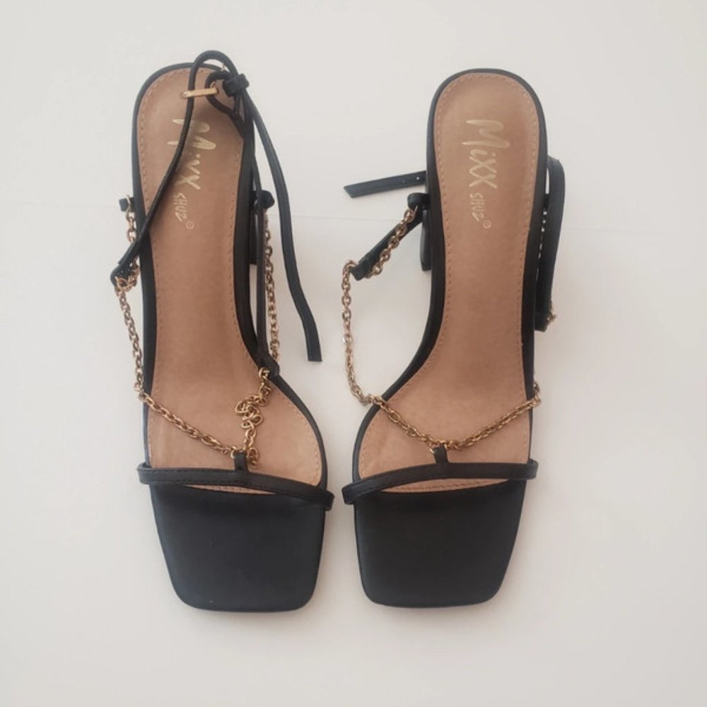 Women's sandals